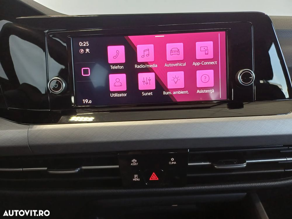 VOLKSWAGEN Golf 2023 — imagine 15