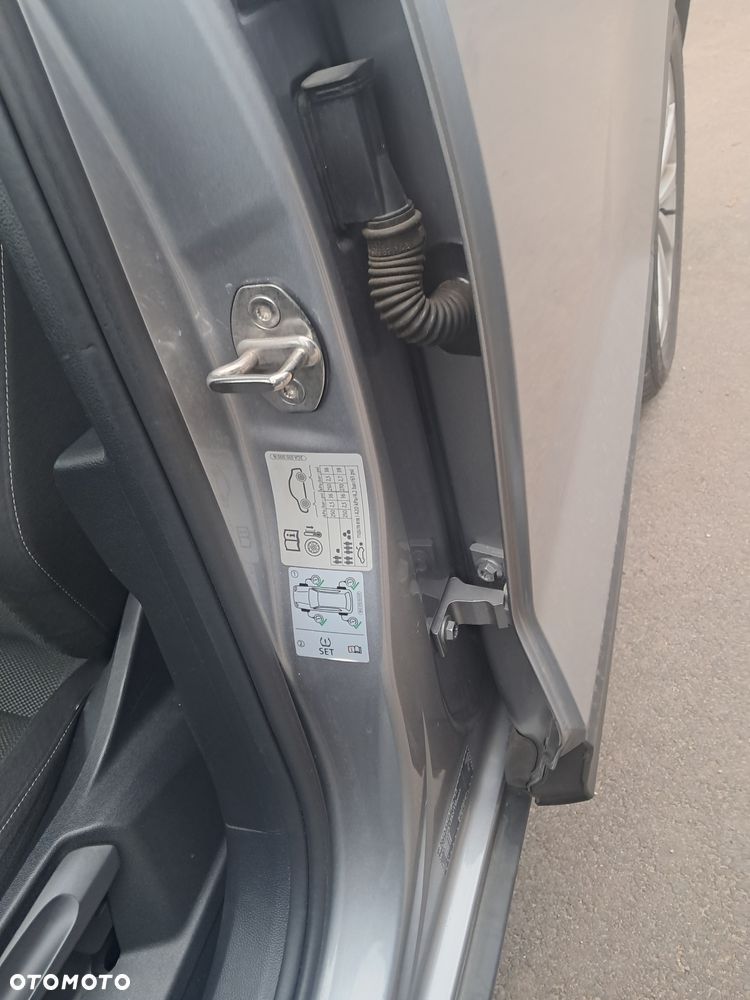 Volkswagen T-Roc 1.5 TSI Style DSG - 16