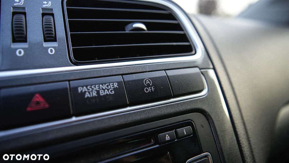Volkswagen Polo 1.6 TDI Highline - 22