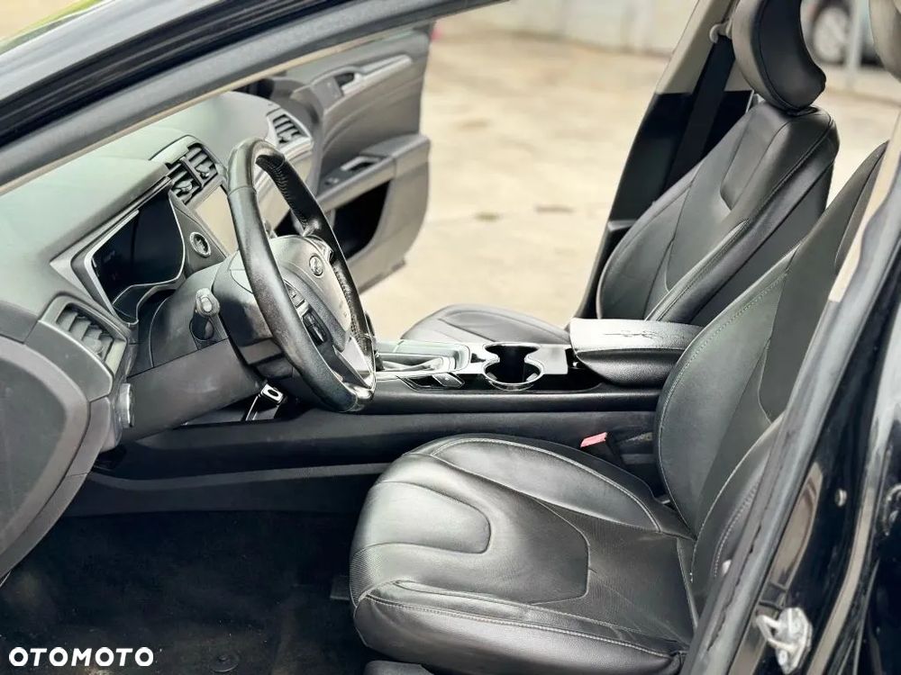 Ford Fusion 2.0 EcoBoost Titanium - 14