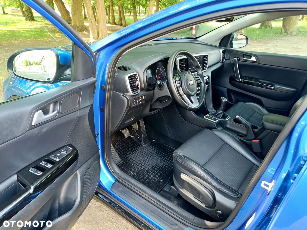 Kia Sportage 1.6 GDI Black Edition 2WD - 8