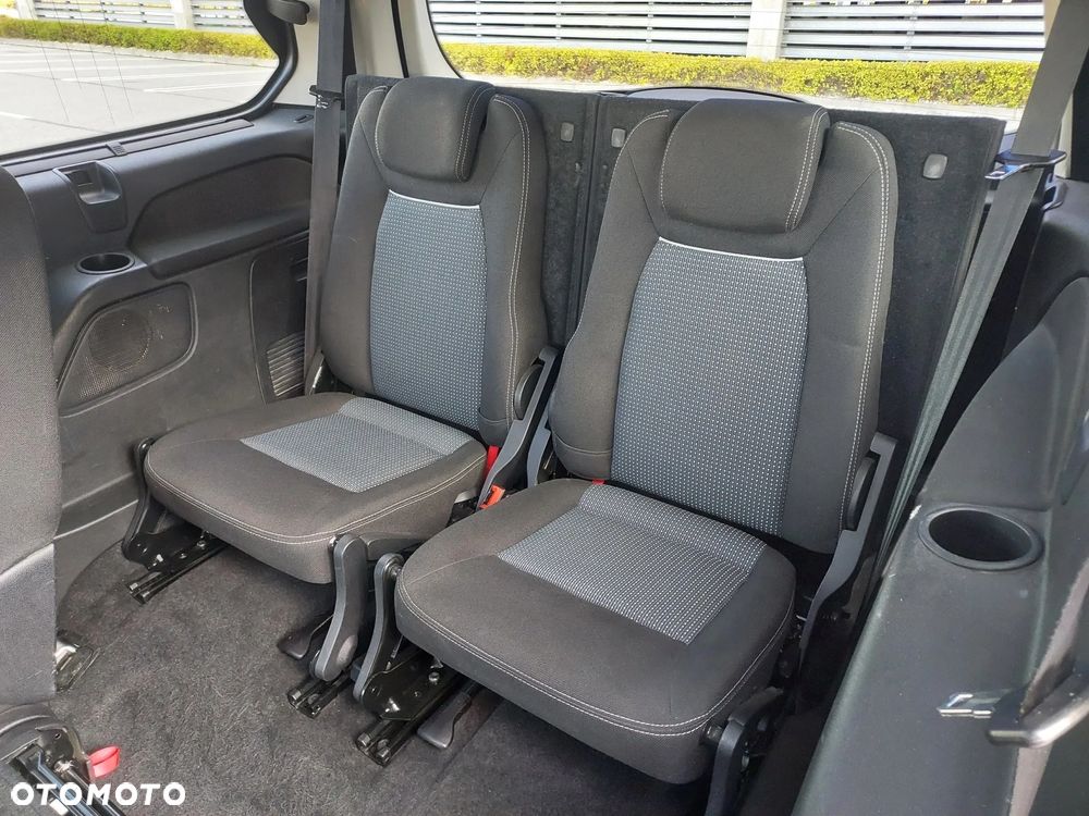 Ford Galaxy 2.0 TDCi Titanium - 25