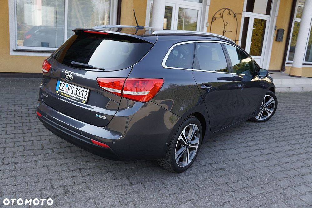 Kia Ceed 1.6 CRDi 136 DCT ISG Platinum Edition - 8