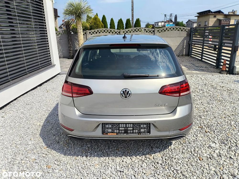Volkswagen Golf - 4
