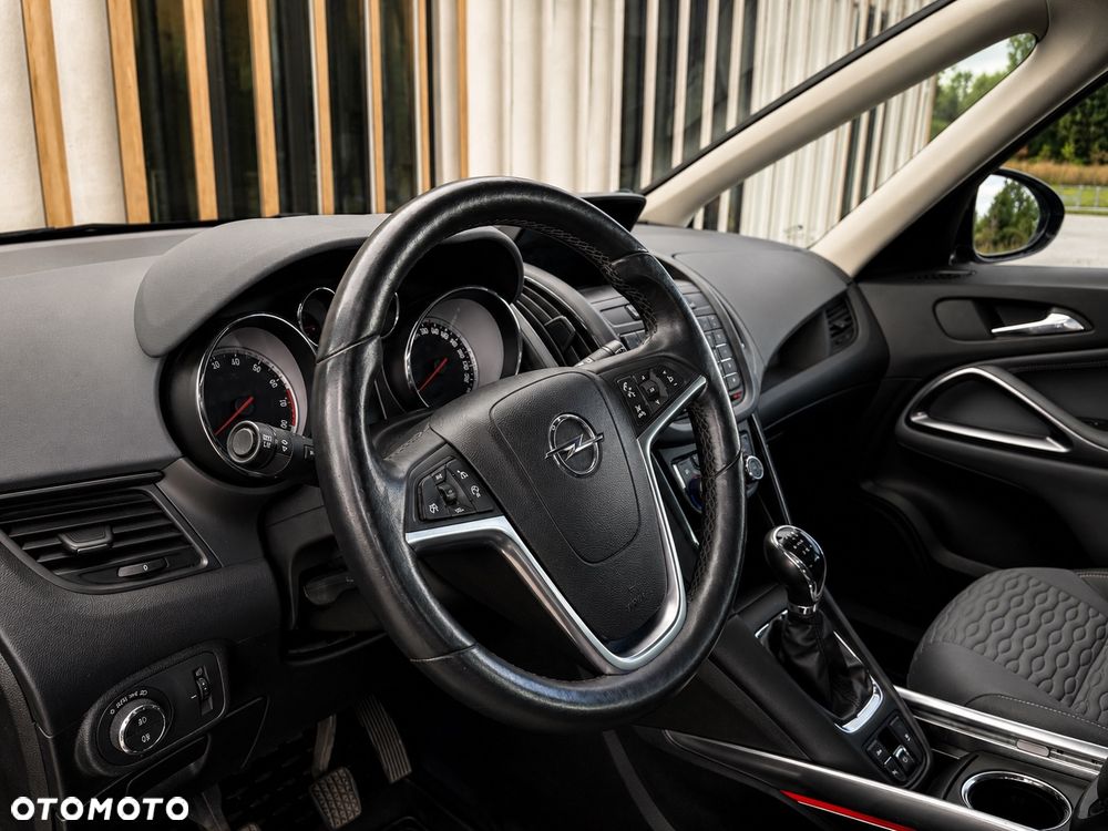 Opel Zafira 1.4 T Cosmo - 24