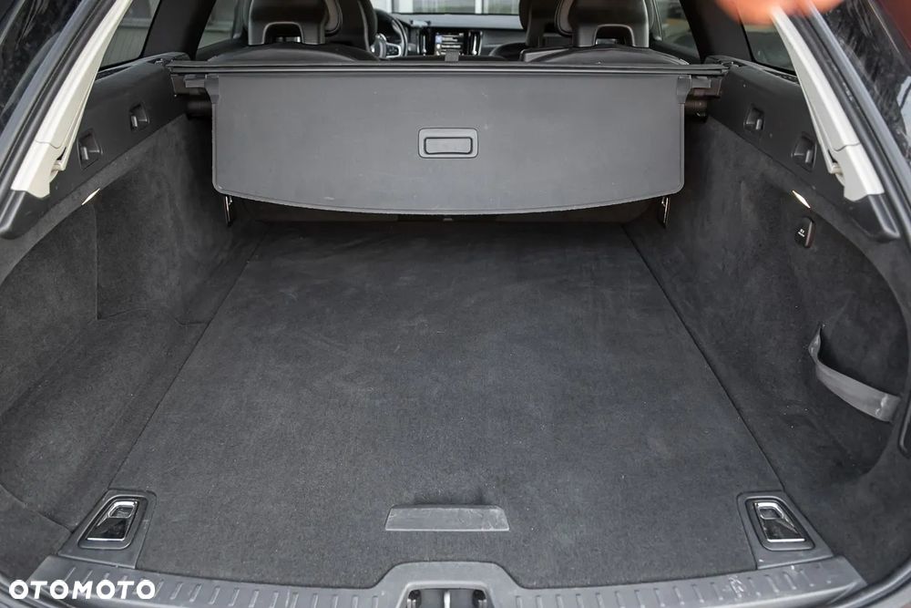Volvo V90 - 25