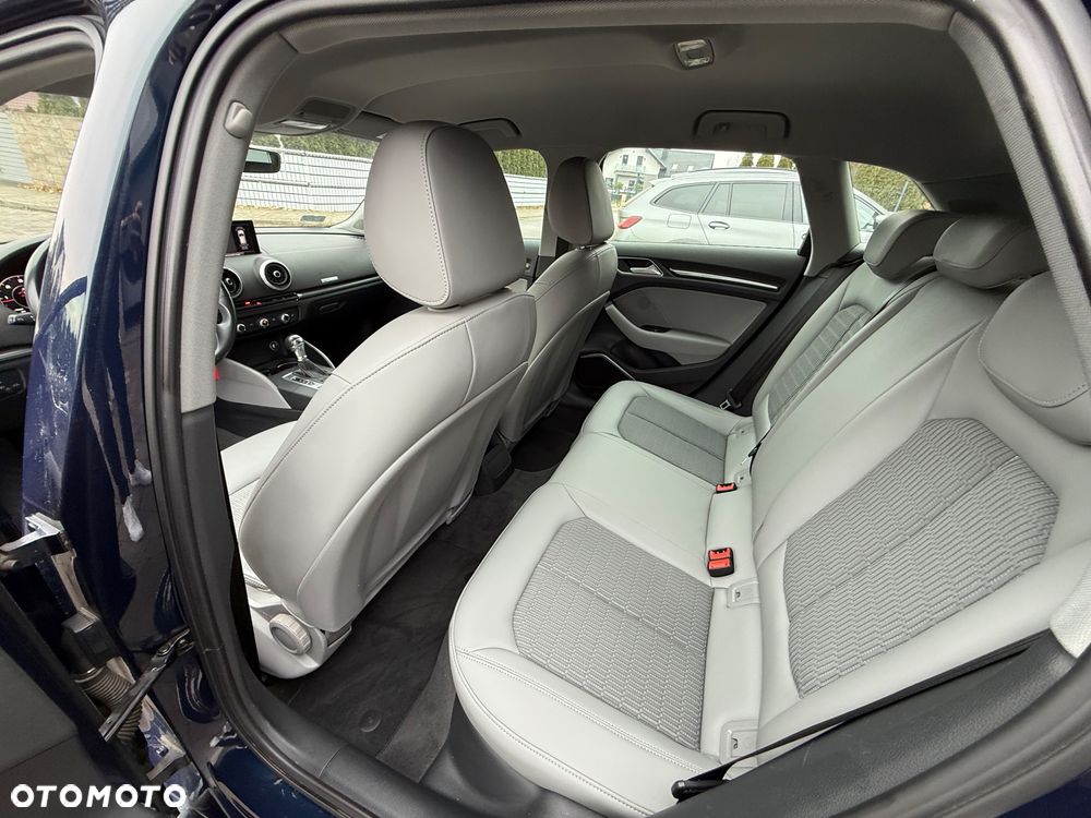 Audi A3 Sportback 2.0 TDI S tronic - 12