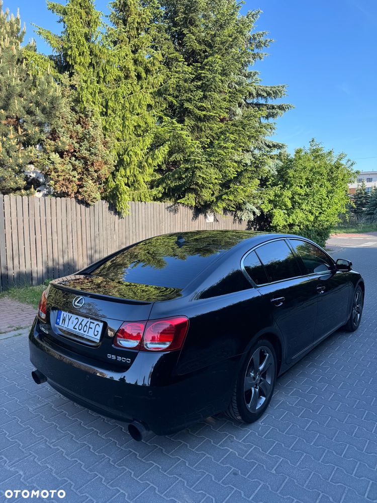 Lexus GS 300 Prestige + - 5