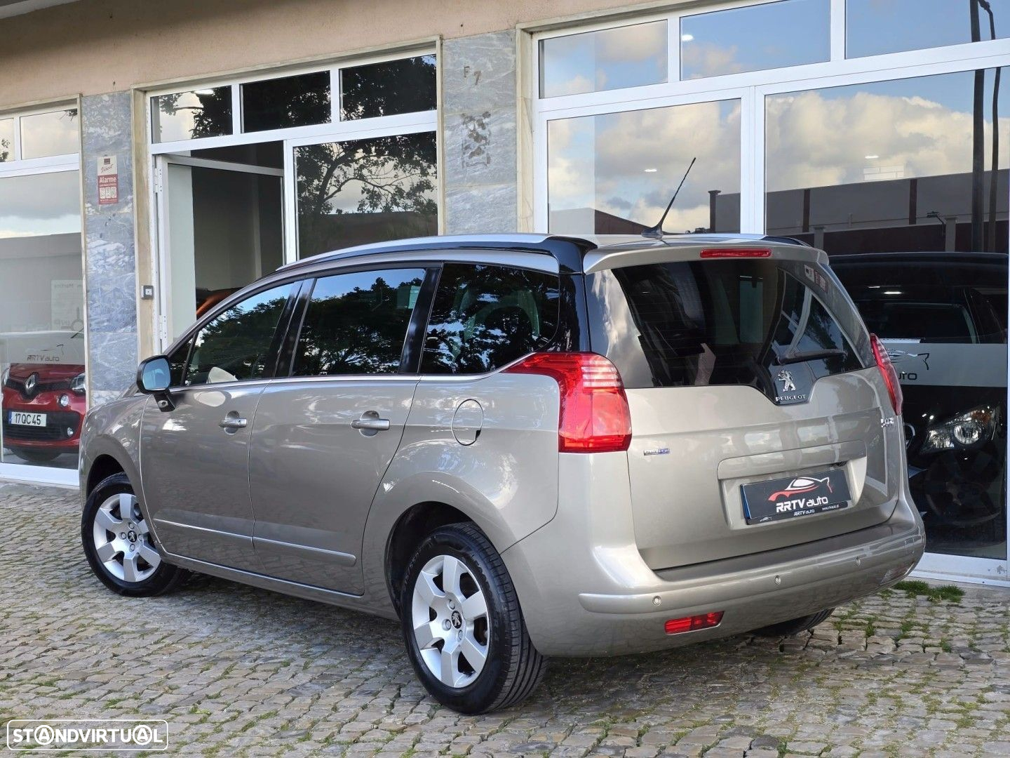 Peugeot 5008 1.6 BlueHDi Allure J17 - 10