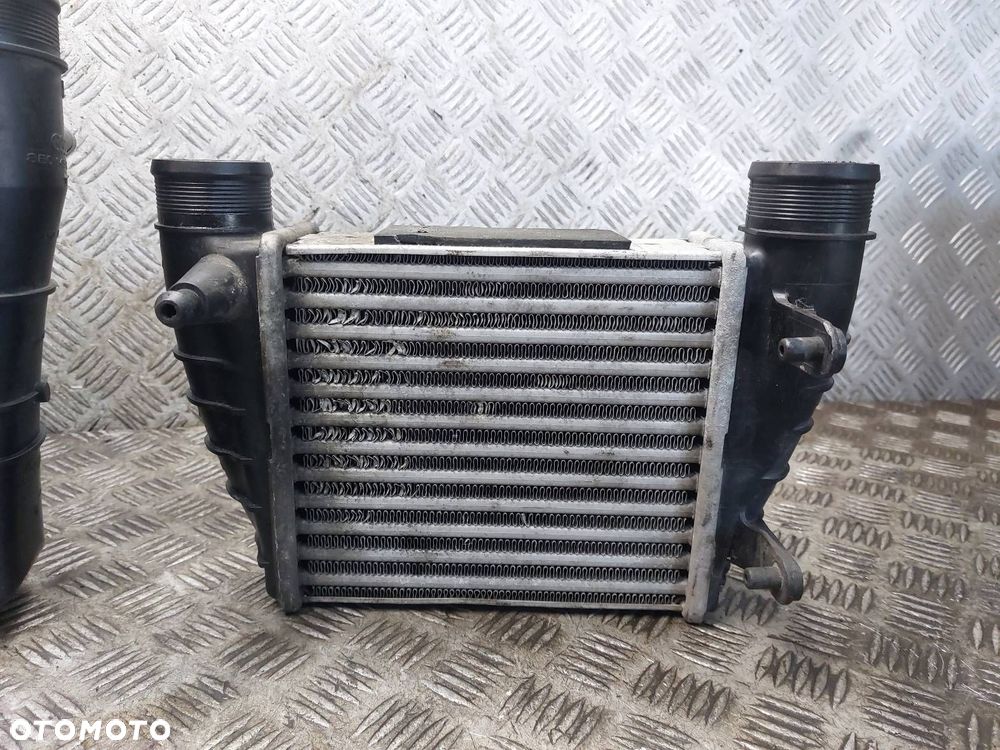 CHŁODNICA POWIETRZA INTERCOOLER SEAT EXEO I 2.0 TDI 8E0145805AA 8E0145806Q - 3