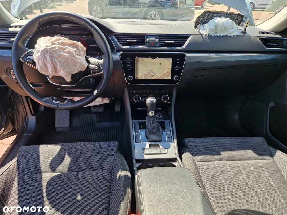 Skoda Superb 2.0 TDI SCR 4x4 Style DSG - 19