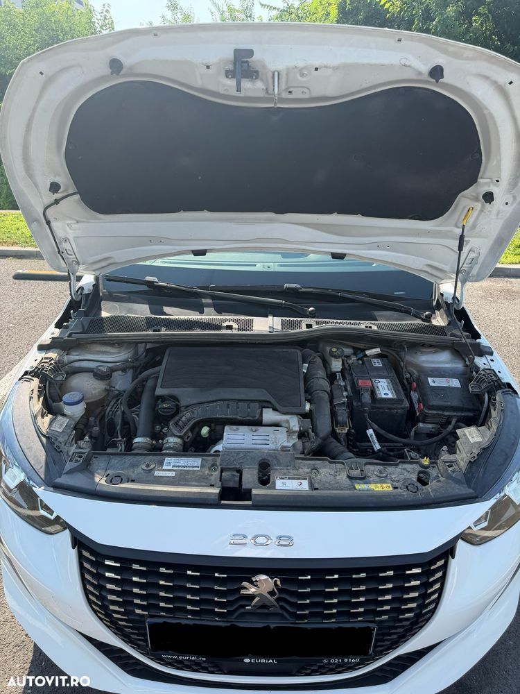 Peugeot 208 1.2 L PureTech STT EAT8 Allure - 18