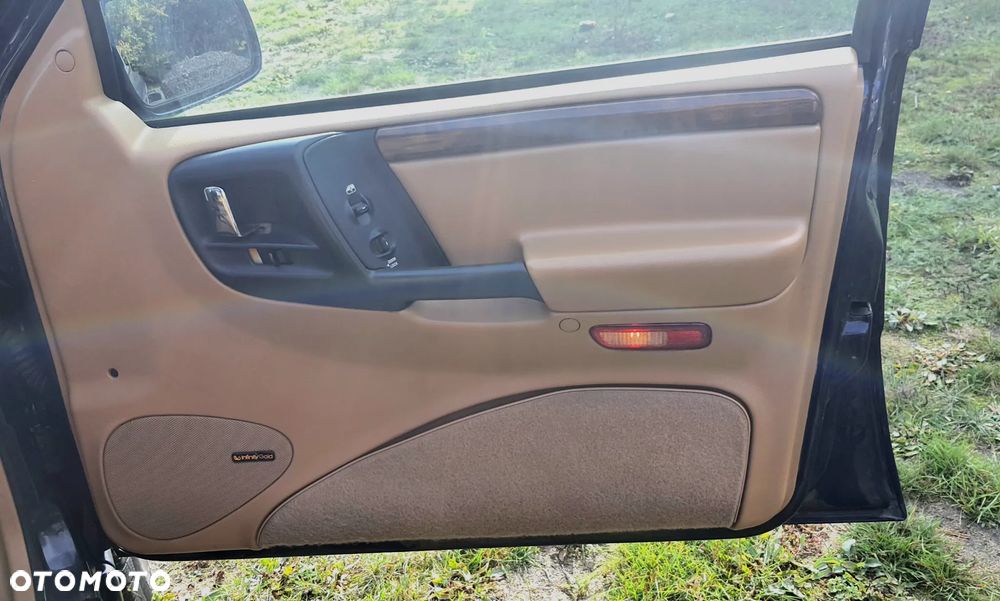 Jeep Grand Cherokee 5.2 Limited - 21