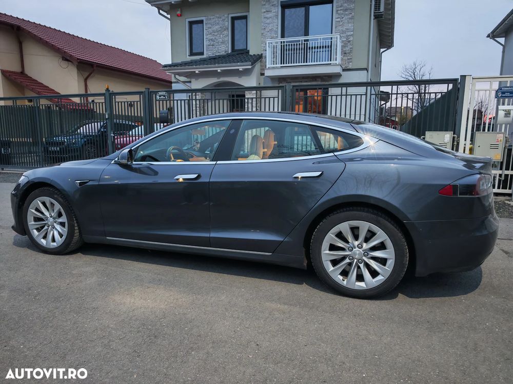 Tesla Model S Long Range - 1