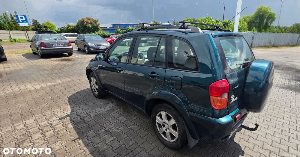 Toyota RAV4 D-4D 4x4 - 6