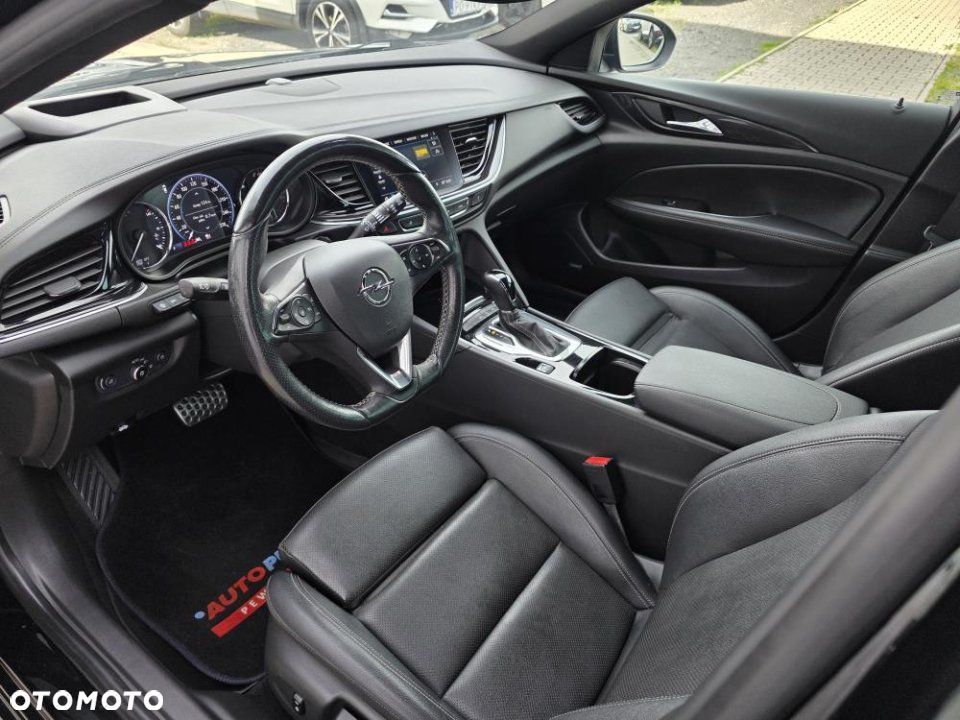 Opel Insignia - 16