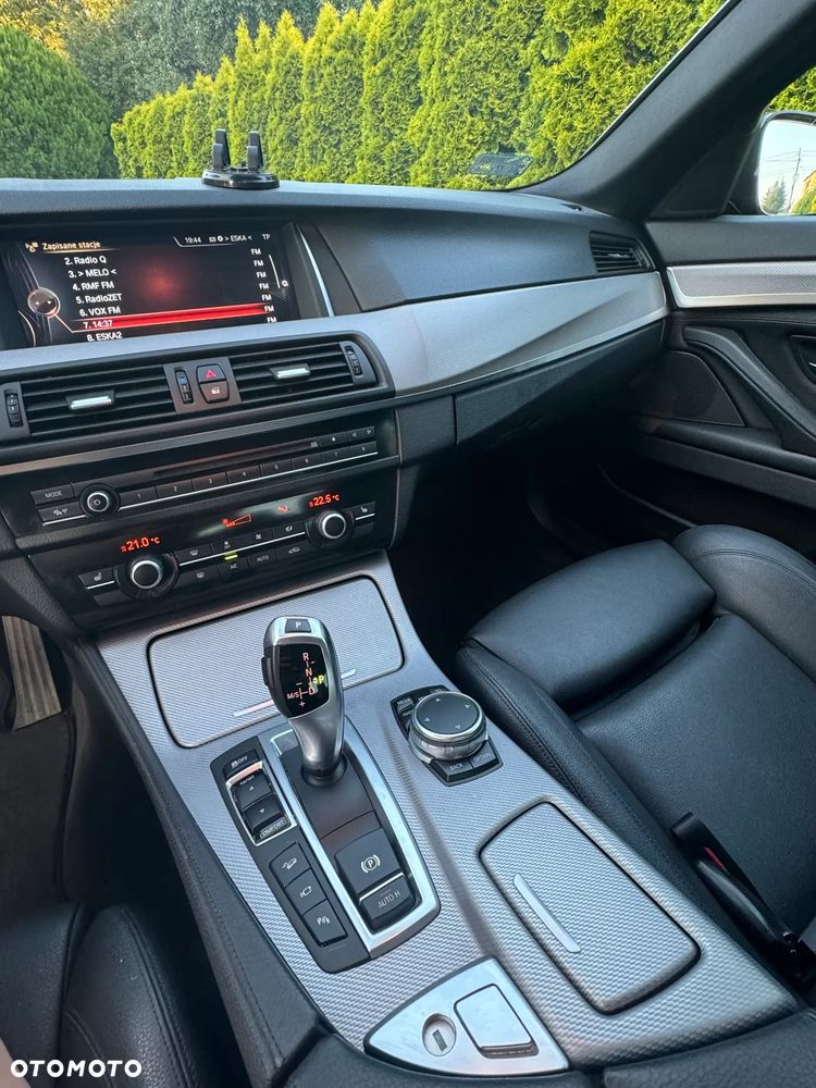 BMW Seria 5 520d xDrive - 12