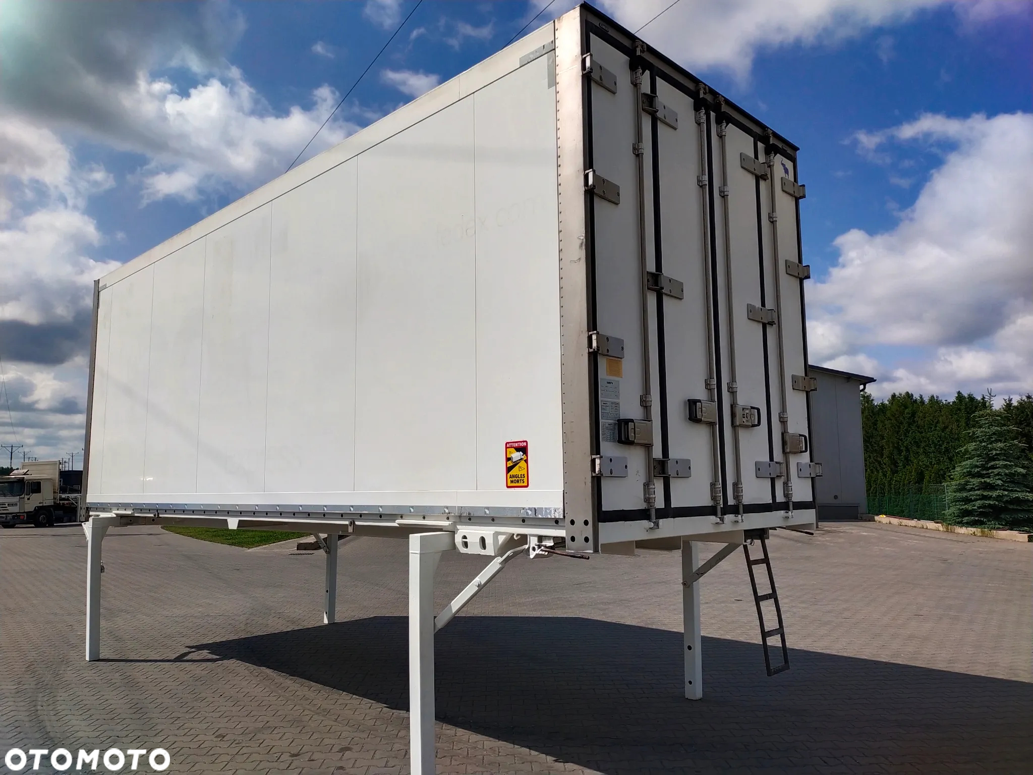 Schmitz Cargobull Izoterma BDF SCHMITZ stan idealny wysokość 258 cm - 12