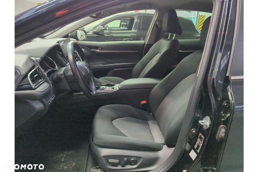 Toyota Camry 2.5 Hybrid Comfort CVT - 5