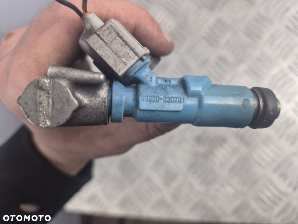 Listwa wtryskowa Toyota Yaris II 2325023020 - 6