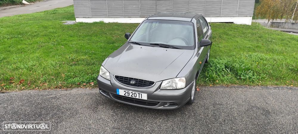 Hyundai Accent 1.3 GLS - 1
