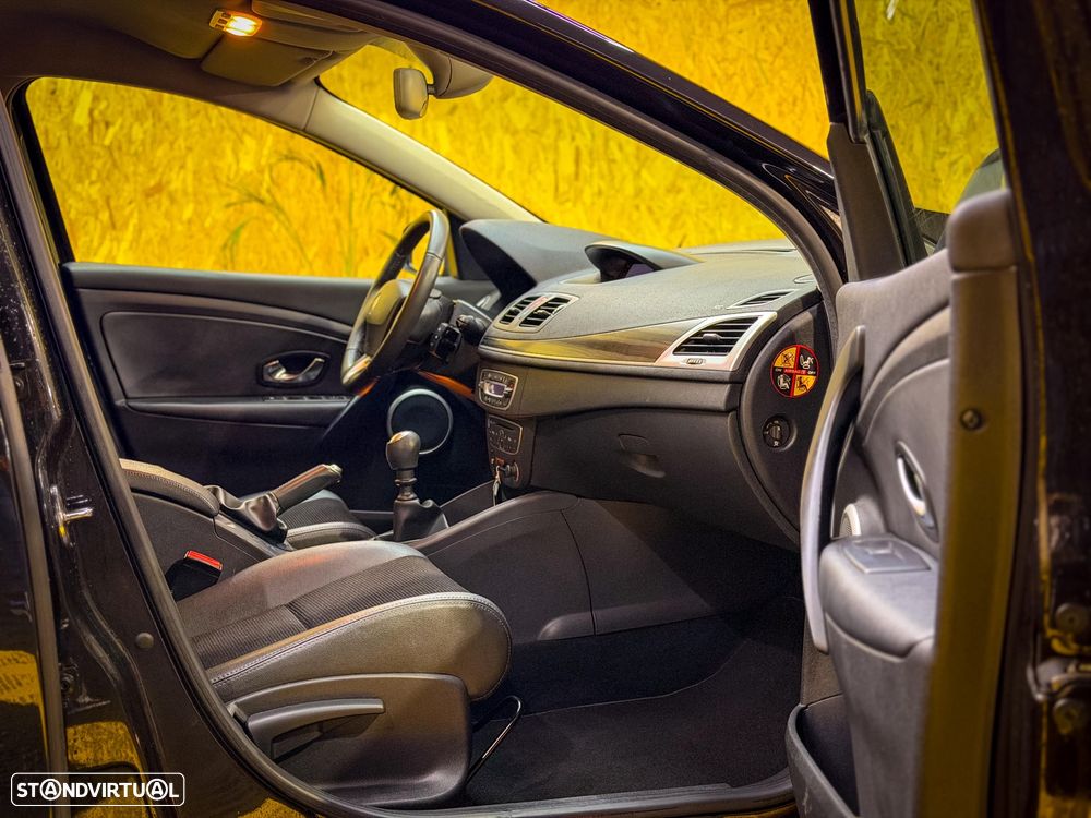 Renault Mégane 1.5 dCi Dynamique - 8