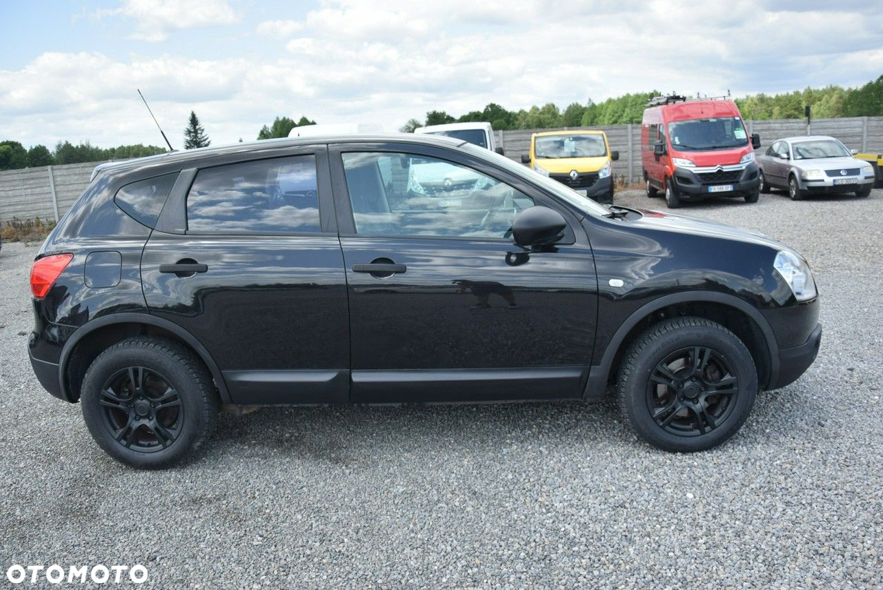 Nissan Qashqai 1.6 visia - 10