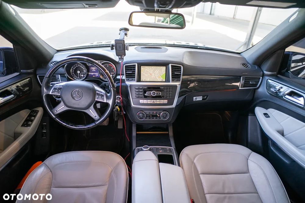 Mercedes-Benz GL 350 BlueTEC 4Matic 7G-TRONIC - 29
