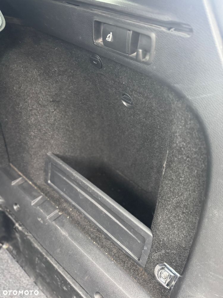 Volkswagen Passat 2.0 TDI BlueMotion Technology Trendline - 29