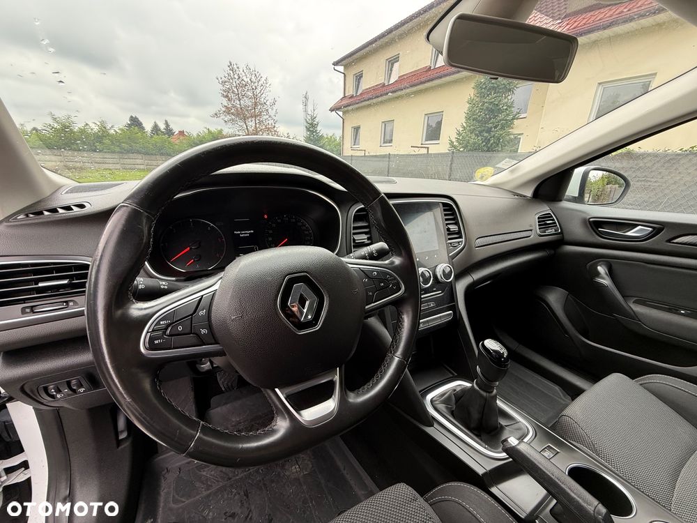 Renault Megane 1.5 Blue dCi Intens - 11