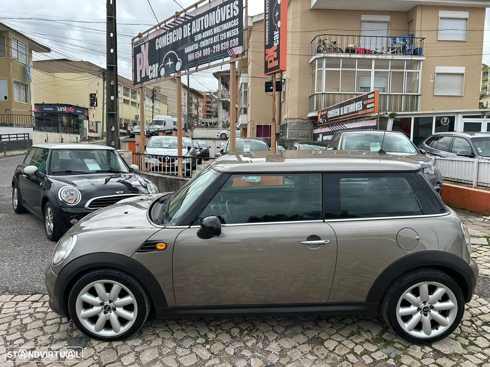 MINI 3 Portas One D - 11