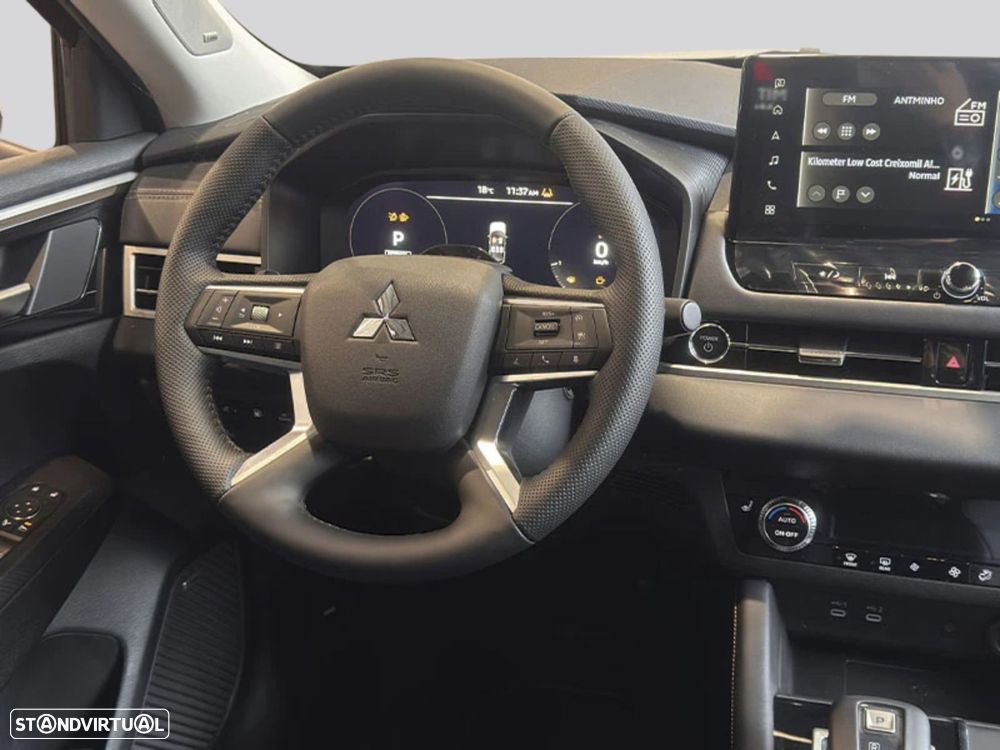 Mitsubishi Outlander - 8