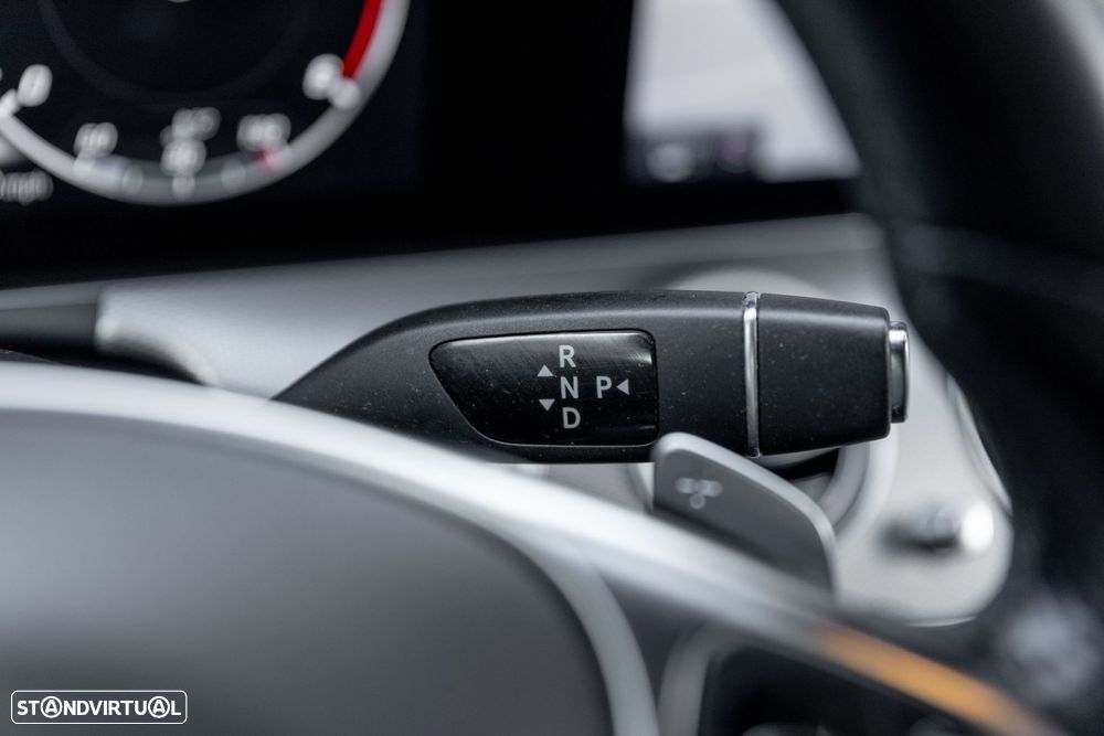 Mercedes-Benz E 220 d AMG - 52