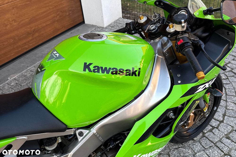 Kawasaki ZXR - 9