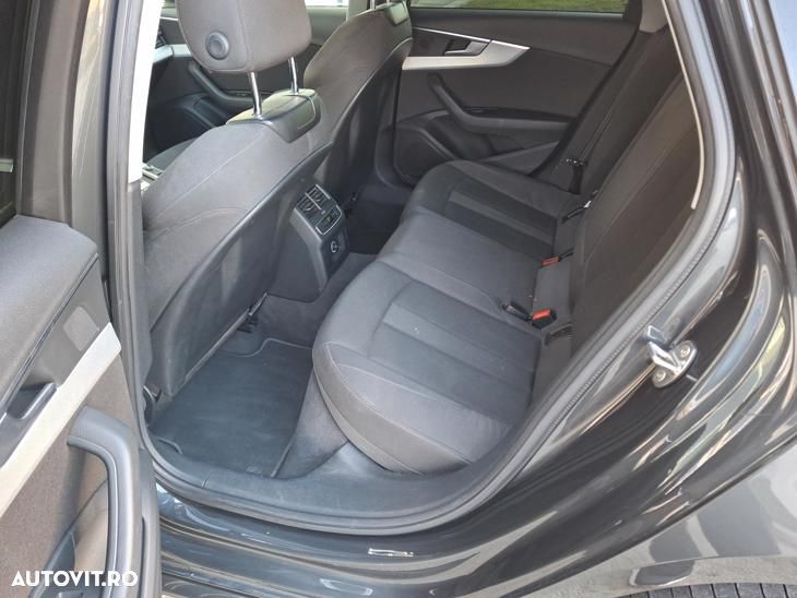 Audi A4 35 TFSI S tronic S line - 13