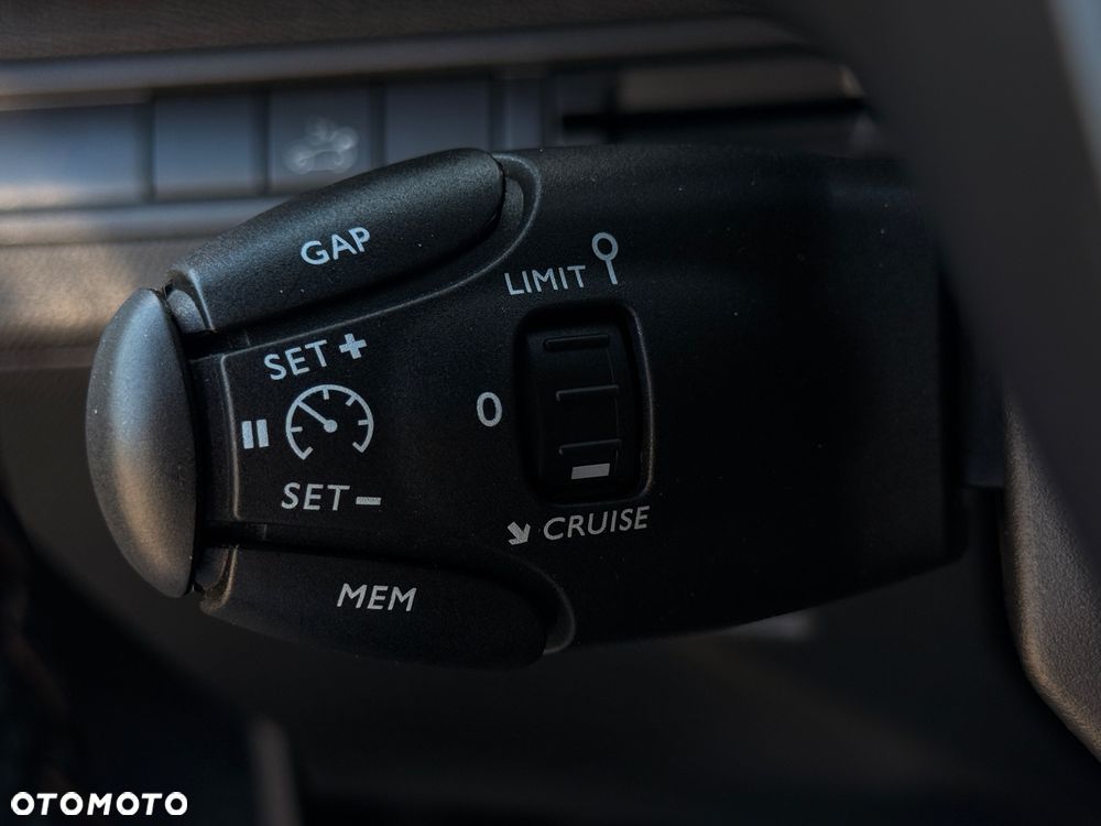 Peugeot 3008 BlueHDi 180 Stop & Start EAT8 GT - 17