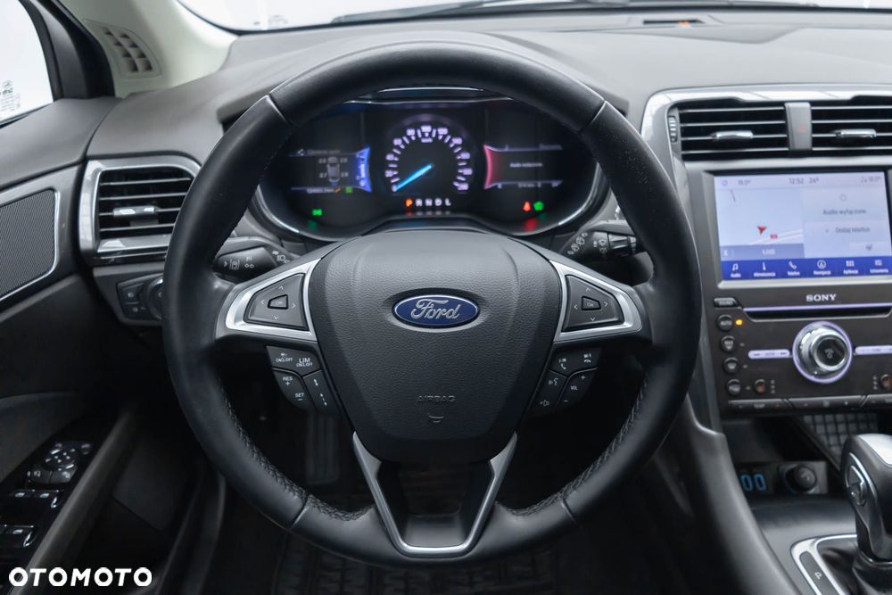 Ford Mondeo 2.0 Hybrid Titanium - 17