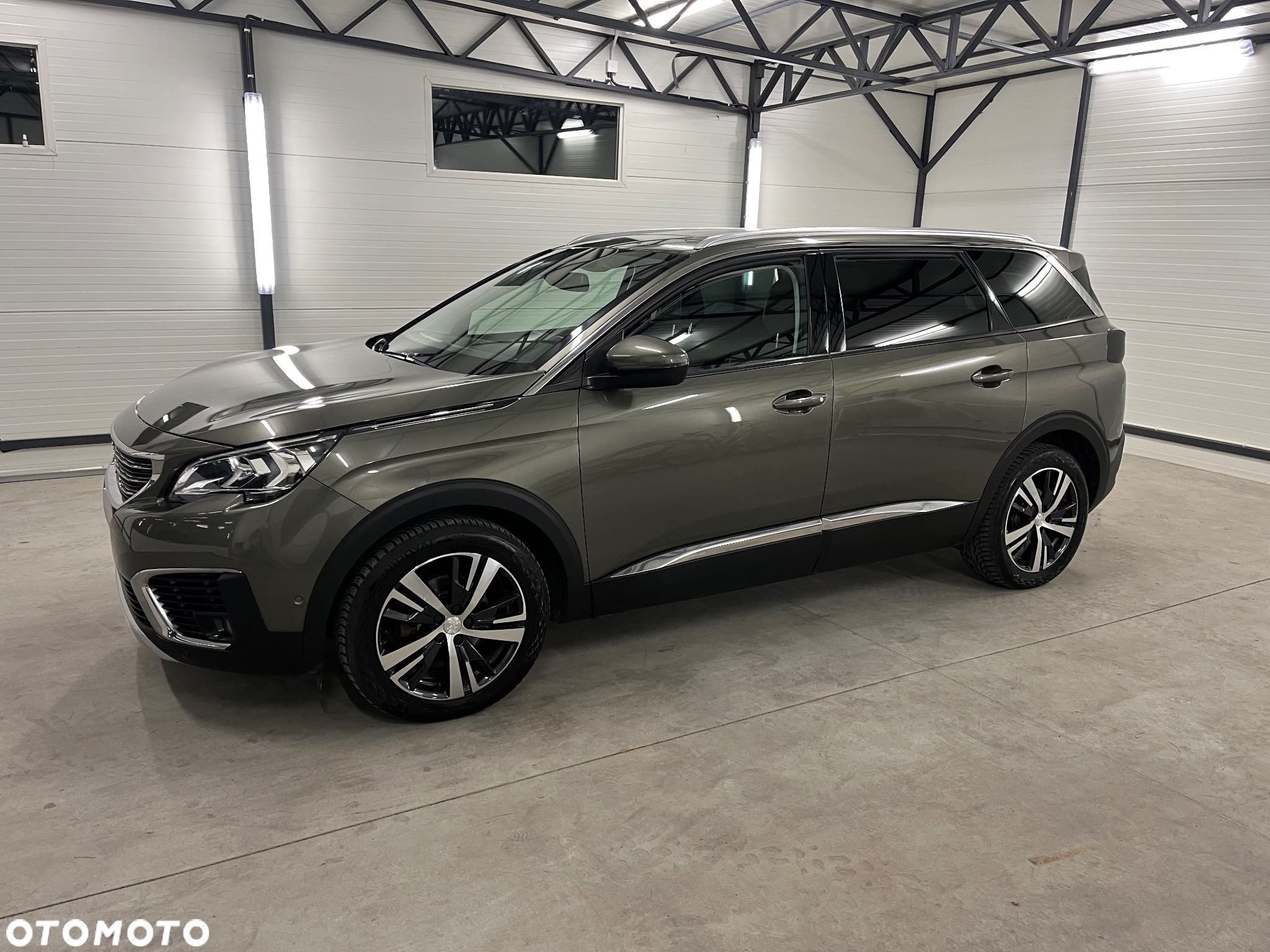 Peugeot 5008 PureTech 130 EAT8 Stop & Start Allure Business-Paket - 3