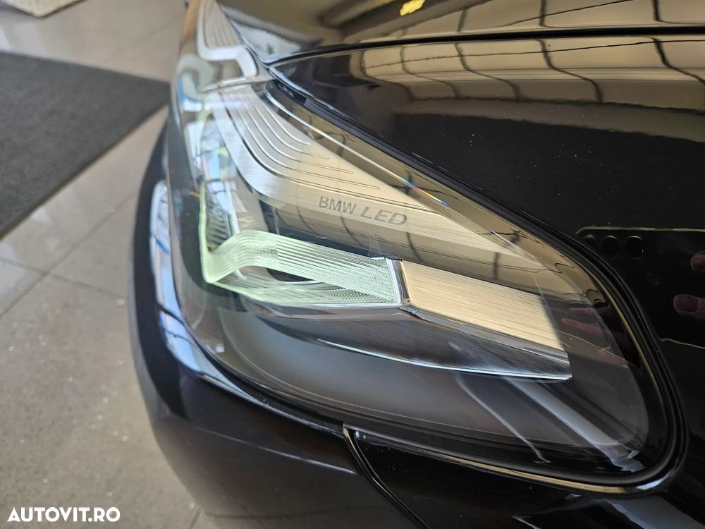 BMW Seria 5 520d xDrive AT MHEV - 28