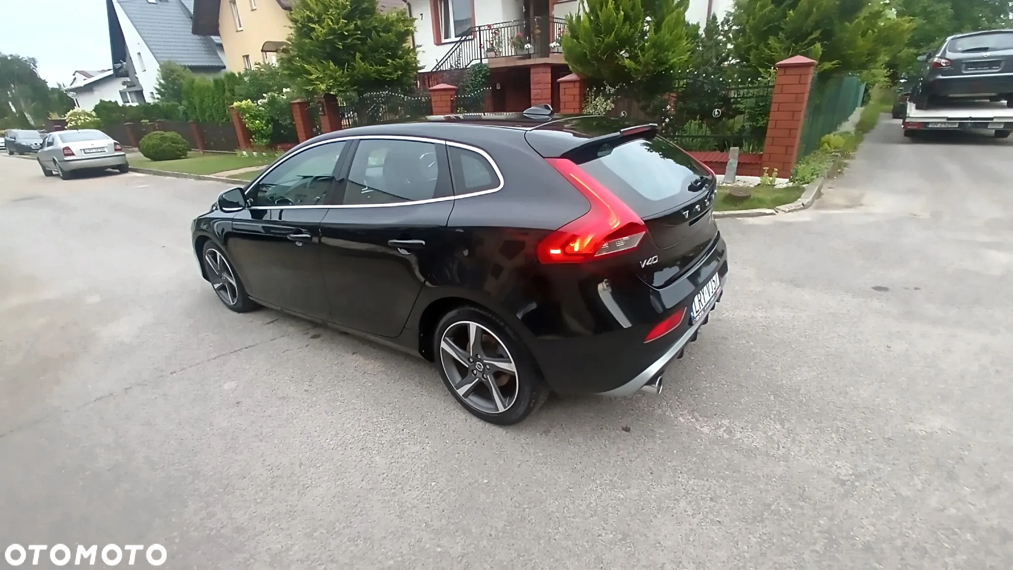 Volvo V40 D2 R-Design - 4