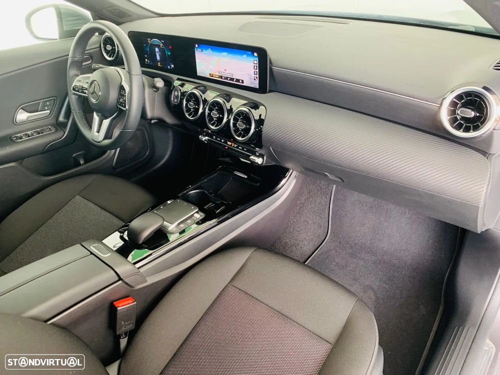 Mercedes-Benz CLA 180 7G-DCT Progressive - 44