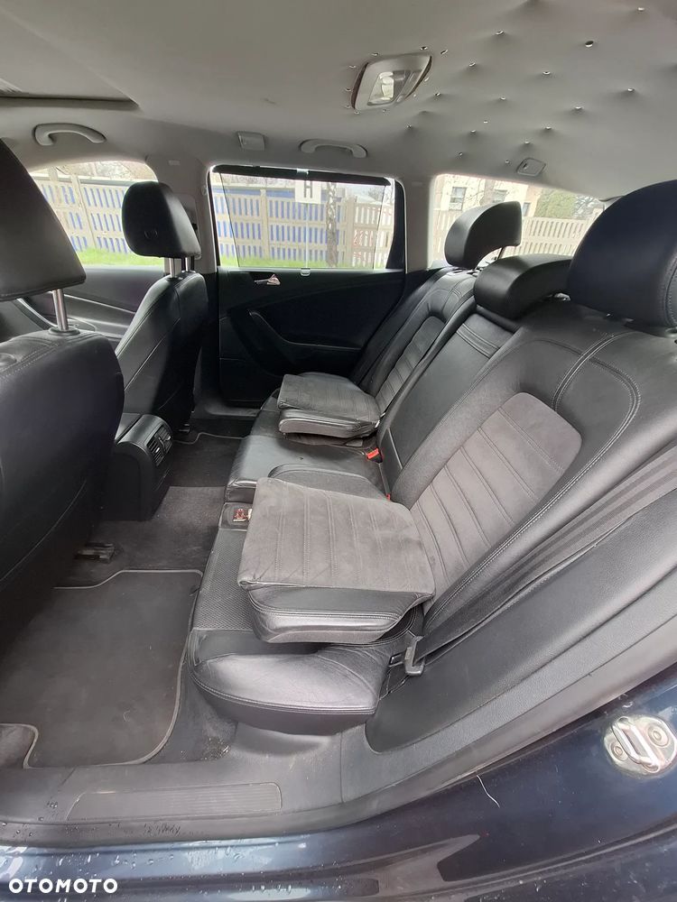 Volkswagen Passat 2.0 TDI DPF Highline - 12
