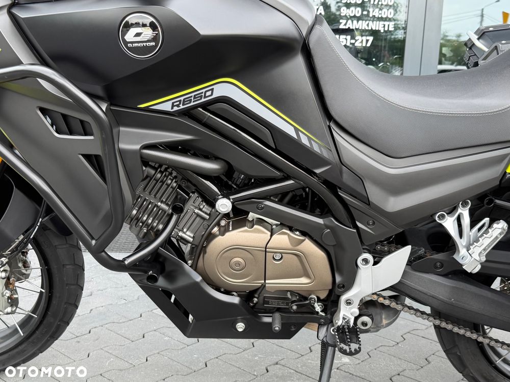 QJMOTOR SVT 650X - 31