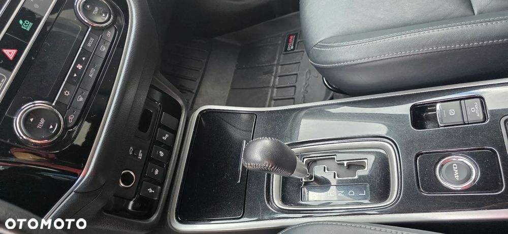 Mitsubishi Outlander 2.0 Instyle SDA 4WD CVT - 26