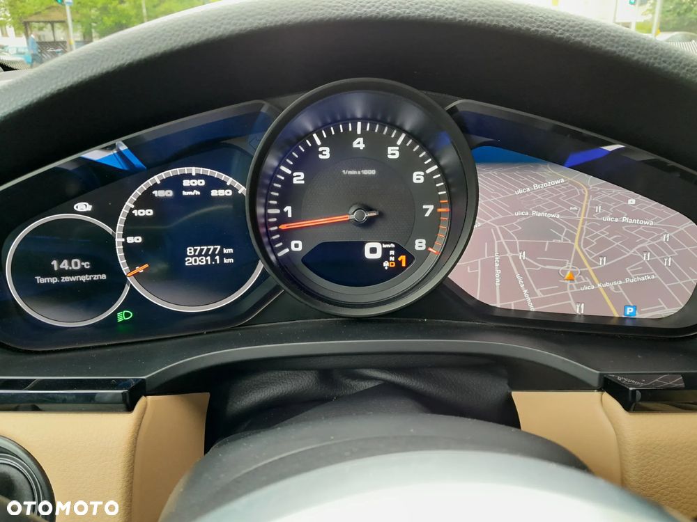 Porsche Cayenne - 22
