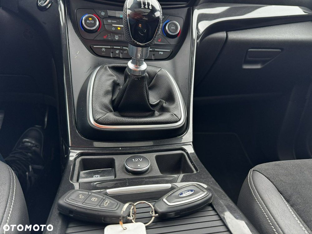 Ford Kuga 2.0 TDCi 4x2 ST-Line - 30