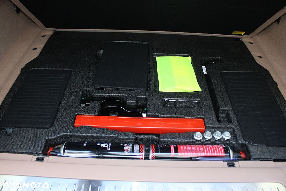 Dongfeng M-Hero 917 - 39