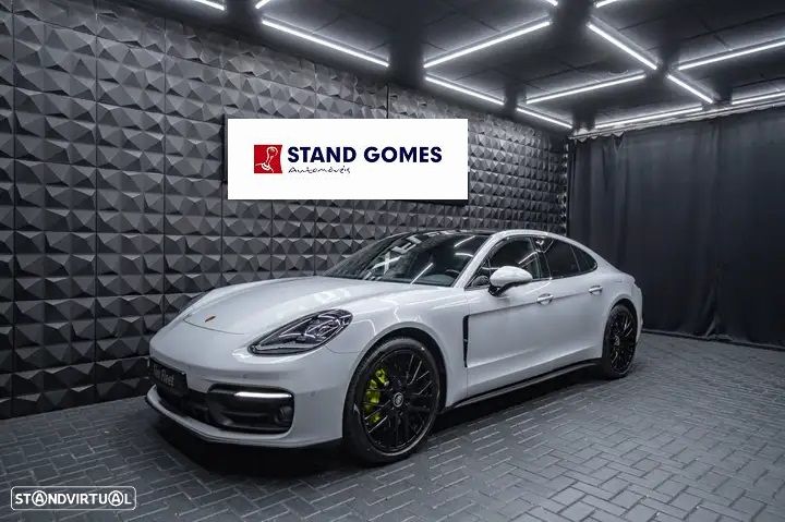 Porsche Panamera 4 E-Hybrid - 1