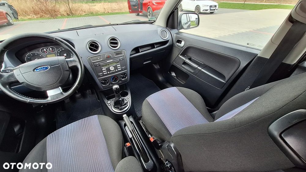 Ford Fusion - 6