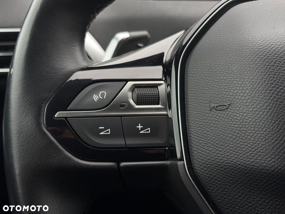 Peugeot 3008 1.2 PureTech Allure Pack S&S EAT8 - 19